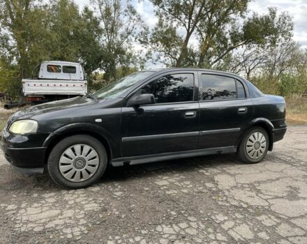 Черный Опель Астра, объемом двигателя 1.4 л и пробегом 1000 тыс. км за 2500 $, фото 1 на Automoto.ua