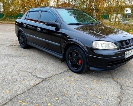 Черный Опель Астра, объемом двигателя 1.4 л и пробегом 202 тыс. км за 3550 $, фото 6 на Automoto.ua