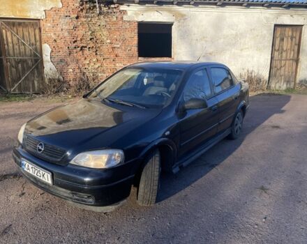 Черный Опель Астра, объемом двигателя 1.4 л и пробегом 219 тыс. км за 3400 $, фото 1 на Automoto.ua
