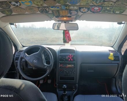 Черный Опель Астра, объемом двигателя 0 л и пробегом 290 тыс. км за 4000 $, фото 3 на Automoto.ua