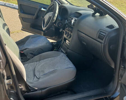 Чорний Опель Астра, об'ємом двигуна 1.36 л та пробігом 290 тис. км за 3900 $, фото 4 на Automoto.ua