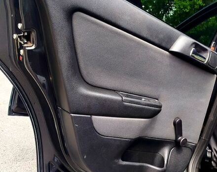 Черный Опель Астра, объемом двигателя 1.6 л и пробегом 217 тыс. км за 4100 $, фото 5 на Automoto.ua