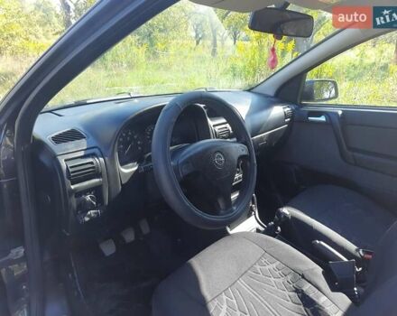 Чорний Опель Астра, об'ємом двигуна 1.6 л та пробігом 220 тис. км за 3500 $, фото 9 на Automoto.ua