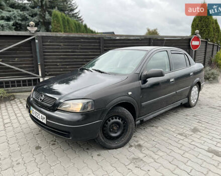 Черный Опель Астра, объемом двигателя 1.4 л и пробегом 157 тыс. км за 2500 $, фото 3 на Automoto.ua
