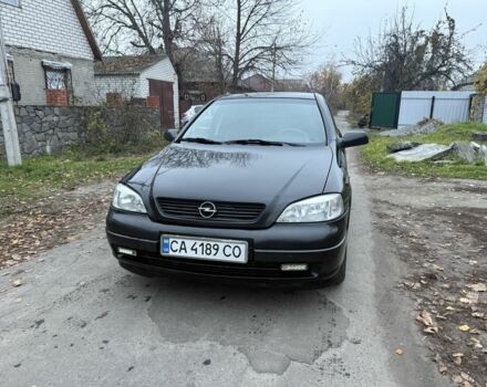 Черный Опель Астра, объемом двигателя 1.6 л и пробегом 250 тыс. км за 3750 $, фото 12 на Automoto.ua