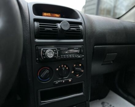 Чорний Опель Астра, об'ємом двигуна 1.4 л та пробігом 102 тис. км за 3600 $, фото 17 на Automoto.ua