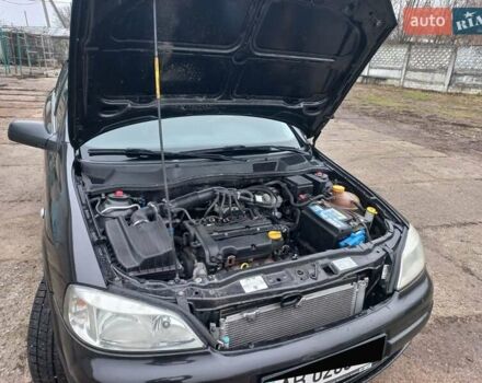 Черный Опель Астра, объемом двигателя 1.4 л и пробегом 230 тыс. км за 4500 $, фото 9 на Automoto.ua