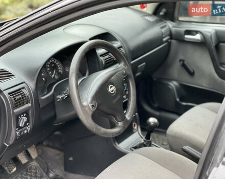 Чорний Опель Астра, об'ємом двигуна 1.4 л та пробігом 159 тис. км за 1999 $, фото 18 на Automoto.ua