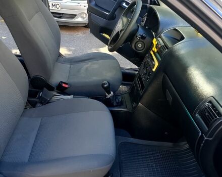 Черный Опель Астра, объемом двигателя 1.6 л и пробегом 130 тыс. км за 2700 $, фото 3 на Automoto.ua