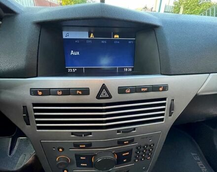 Черный Опель Астра, объемом двигателя 1.8 л и пробегом 234 тыс. км за 7700 $, фото 7 на Automoto.ua