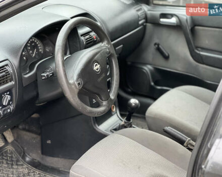 Чорний Опель Астра, об'ємом двигуна 1.4 л та пробігом 159 тис. км за 1999 $, фото 22 на Automoto.ua