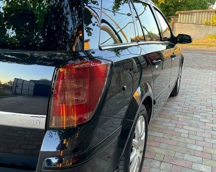 Черный Опель Астра, объемом двигателя 1.8 л и пробегом 234 тыс. км за 7700 $, фото 2 на Automoto.ua