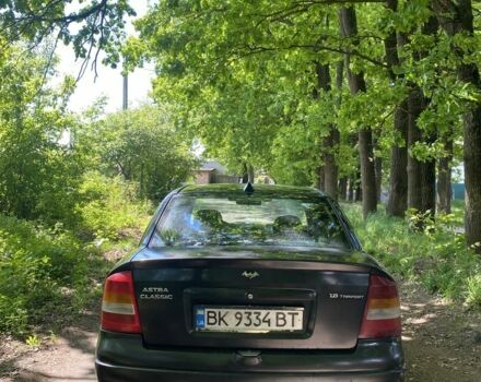 Черный Опель Астра, объемом двигателя 1.6 л и пробегом 470 тыс. км за 3000 $, фото 4 на Automoto.ua