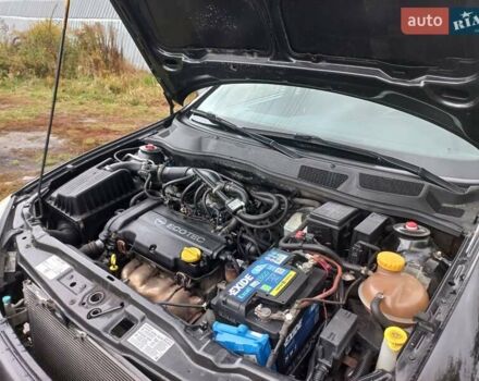 Черный Опель Астра, объемом двигателя 1.4 л и пробегом 220 тыс. км за 4500 $, фото 8 на Automoto.ua