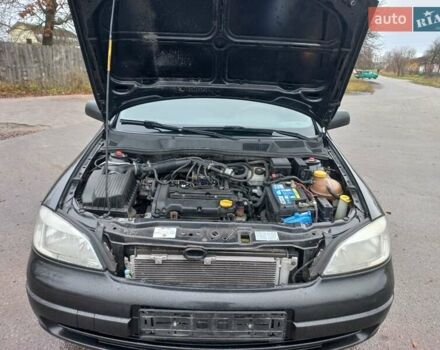 Чорний Опель Астра, об'ємом двигуна 1.4 л та пробігом 225 тис. км за 4350 $, фото 7 на Automoto.ua