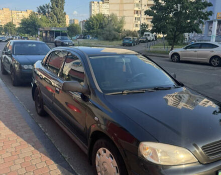 Черный Опель Астра, объемом двигателя 1.6 л и пробегом 300 тыс. км за 3500 $, фото 2 на Automoto.ua