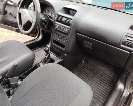 Черный Опель Астра, объемом двигателя 1.36 л и пробегом 160 тыс. км за 3850 $, фото 19 на Automoto.ua