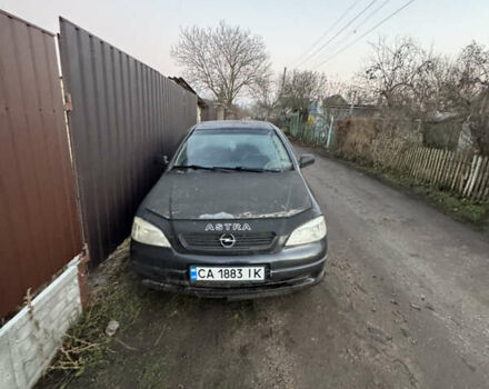 Черный Опель Астра, объемом двигателя 1.6 л и пробегом 240 тыс. км за 2500 $, фото 8 на Automoto.ua