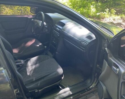 Черный Опель Астра, объемом двигателя 1.6 л и пробегом 470 тыс. км за 3000 $, фото 6 на Automoto.ua