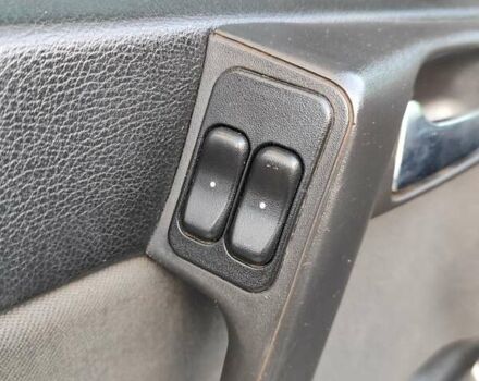 Черный Опель Астра, объемом двигателя 1.6 л и пробегом 100 тыс. км за 2800 $, фото 7 на Automoto.ua