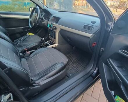 Чорний Опель Астра, об'ємом двигуна 1.6 л та пробігом 305 тис. км за 4500 $, фото 19 на Automoto.ua