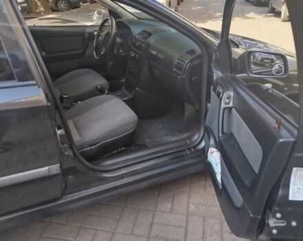 Черный Опель Астра, объемом двигателя 0 л и пробегом 177 тыс. км за 5400 $, фото 4 на Automoto.ua