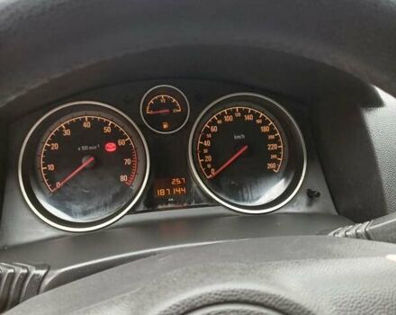 Черный Опель Астра, объемом двигателя 1.8 л и пробегом 187 тыс. км за 4700 $, фото 9 на Automoto.ua