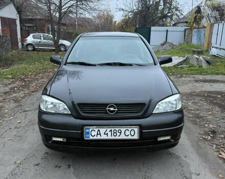 Чорний Опель Астра, об'ємом двигуна 1.6 л та пробігом 250 тис. км за 3650 $, фото 1 на Automoto.ua