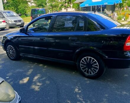 Черный Опель Астра, объемом двигателя 1.6 л и пробегом 130 тыс. км за 2700 $, фото 7 на Automoto.ua