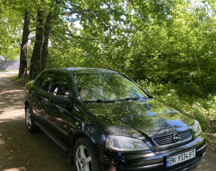 Черный Опель Астра, объемом двигателя 1.6 л и пробегом 470 тыс. км за 3000 $, фото 1 на Automoto.ua