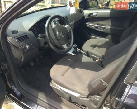 Черный Опель Астра, объемом двигателя 1.6 л и пробегом 159 тыс. км за 6000 $, фото 7 на Automoto.ua