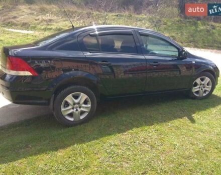 Черный Опель Астра, объемом двигателя 1.6 л и пробегом 159 тыс. км за 6000 $, фото 6 на Automoto.ua