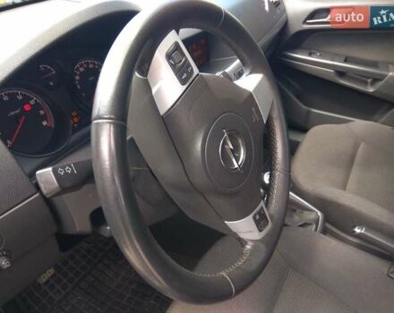 Черный Опель Астра, объемом двигателя 1.6 л и пробегом 159 тыс. км за 6000 $, фото 10 на Automoto.ua