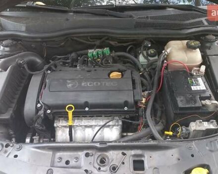 Черный Опель Астра, объемом двигателя 1.6 л и пробегом 310 тыс. км за 5000 $, фото 6 на Automoto.ua