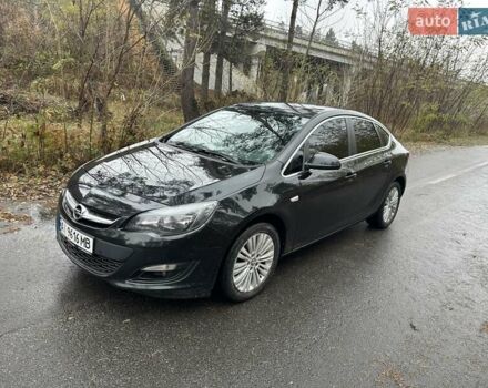 Черный Опель Астра, объемом двигателя 1.6 л и пробегом 150 тыс. км за 7777 $, фото 1 на Automoto.ua