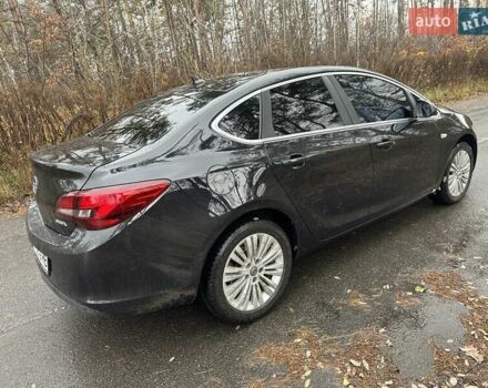 Черный Опель Астра, объемом двигателя 1.6 л и пробегом 150 тыс. км за 7777 $, фото 5 на Automoto.ua