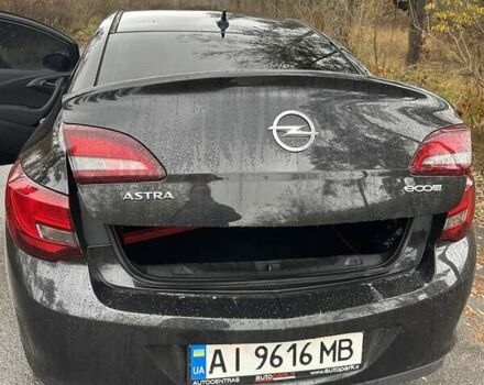 Черный Опель Астра, объемом двигателя 1.6 л и пробегом 150 тыс. км за 7777 $, фото 11 на Automoto.ua