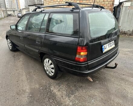 Черный Опель Астра, объемом двигателя 1.8 л и пробегом 100 тыс. км за 1250 $, фото 5 на Automoto.ua