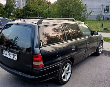 Черный Опель Астра, объемом двигателя 1.6 л и пробегом 0 тыс. км за 1000 $, фото 1 на Automoto.ua