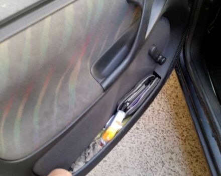 Черный Опель Астра, объемом двигателя 1.6 л и пробегом 500 тыс. км за 1850 $, фото 10 на Automoto.ua