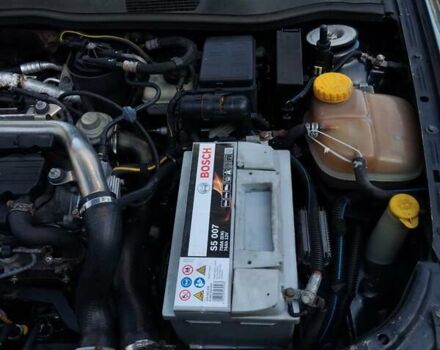 Черный Опель Астра, объемом двигателя 1.7 л и пробегом 400 тыс. км за 2800 $, фото 2 на Automoto.ua