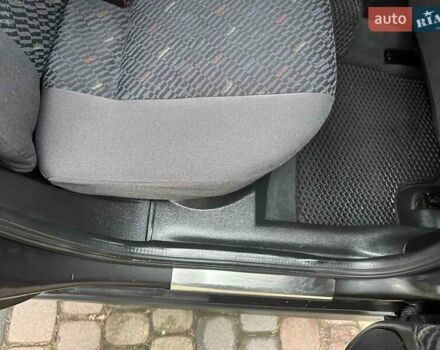 Черный Опель Астра, объемом двигателя 2 л и пробегом 340 тыс. км за 3900 $, фото 58 на Automoto.ua