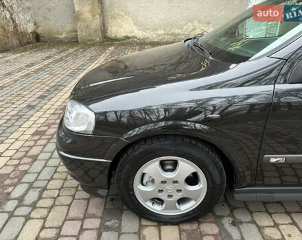 Черный Опель Астра, объемом двигателя 2 л и пробегом 337 тыс. км за 3850 $, фото 26 на Automoto.ua