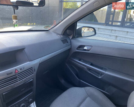 Опель Астра 2004 в Шепетовке на Automoto.ua Черный Опель Астра, объемом двигателя 1.6 л и пробегом 263 тыс. км за 4700 $, фото 11 на Automoto.ua