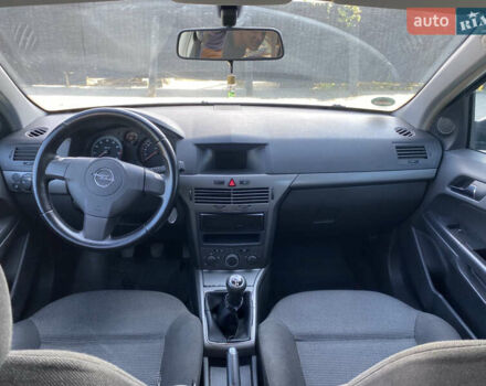 Опель Астра 2004 в Шепетовке на Automoto.ua Черный Опель Астра, объемом двигателя 1.6 л и пробегом 263 тыс. км за 4700 $, фото 12 на Automoto.ua