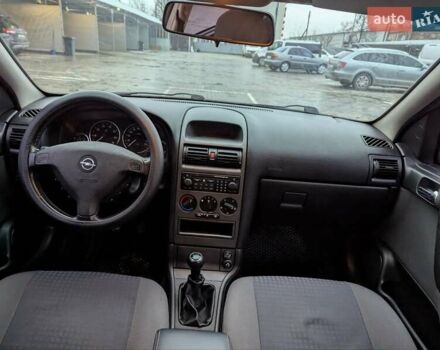 Черный Опель Астра, объемом двигателя 1.6 л и пробегом 280 тыс. км за 3850 $, фото 3 на Automoto.ua