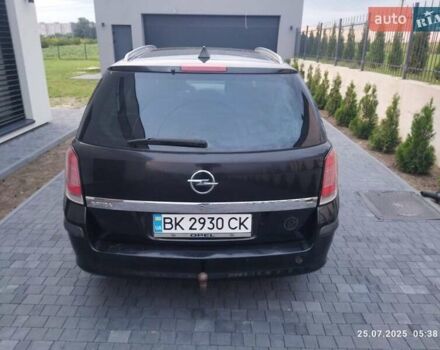 Черный Опель Астра, объемом двигателя 1.8 л и пробегом 218 тыс. км за 3500 $, фото 2 на Automoto.ua