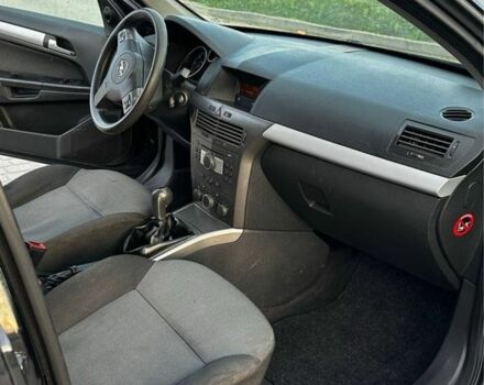 Черный Опель Астра, объемом двигателя 1.9 л и пробегом 296 тыс. км за 2000 $, фото 18 на Automoto.ua