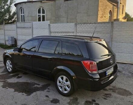 Черный Опель Астра, объемом двигателя 1.6 л и пробегом 270 тыс. км за 5300 $, фото 3 на Automoto.ua