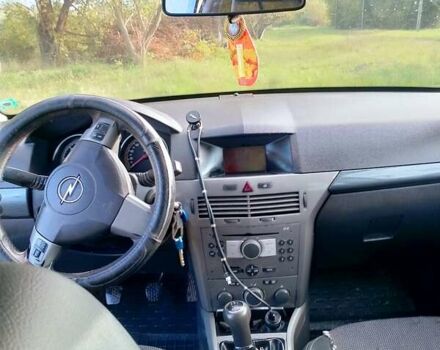 Чорний Опель Астра, об'ємом двигуна 1.7 л та пробігом 212 тис. км за 4700 $, фото 5 на Automoto.ua